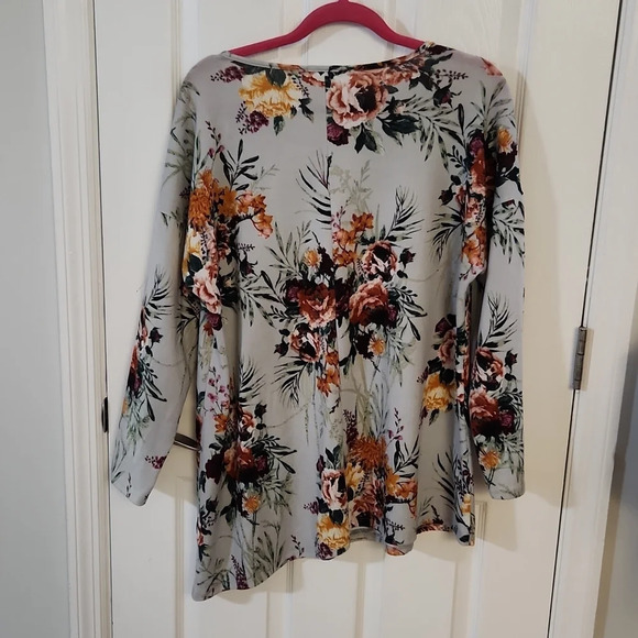 Ava James Light Blue Asymmetrical Top - Picture 10 of 13